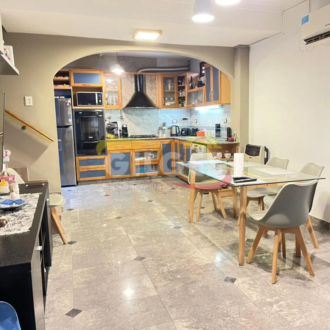 Casa en MAIPU al 400, Ramos Mejia