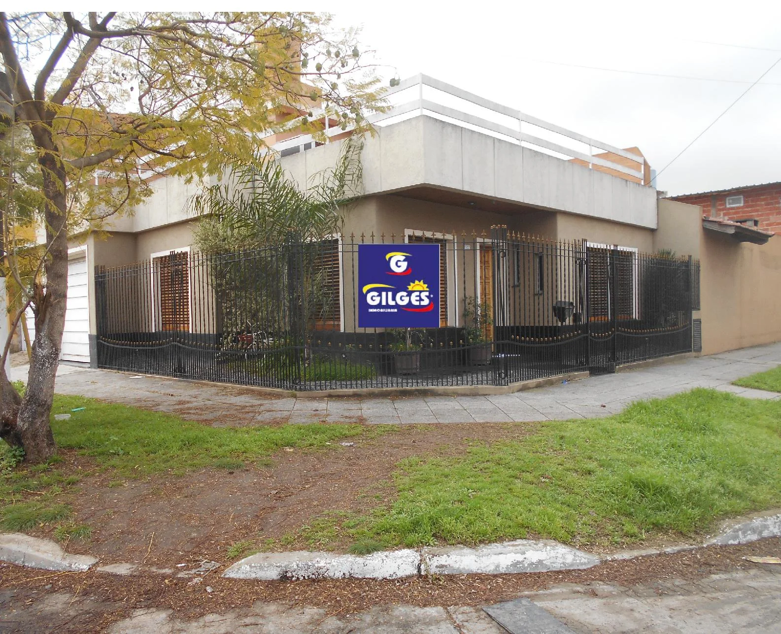 Casa en CENTENERA al 3100