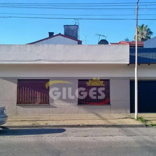 Casa 3 Ambientes + 2 locales comerciales