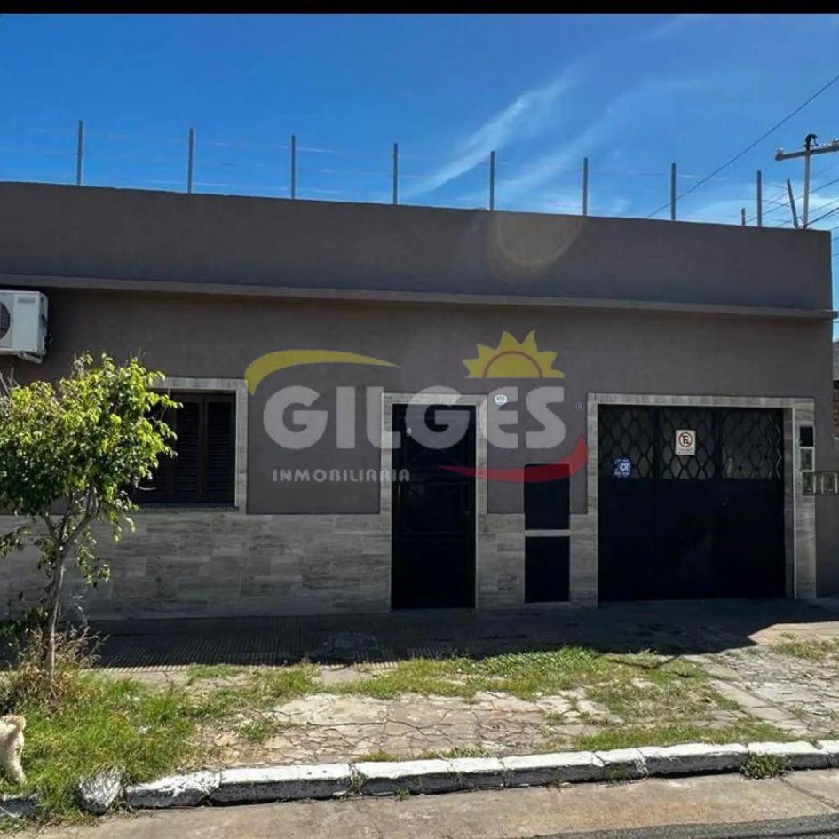 Casa 5 Ambientes  Muy buen estado  Apto Crédito