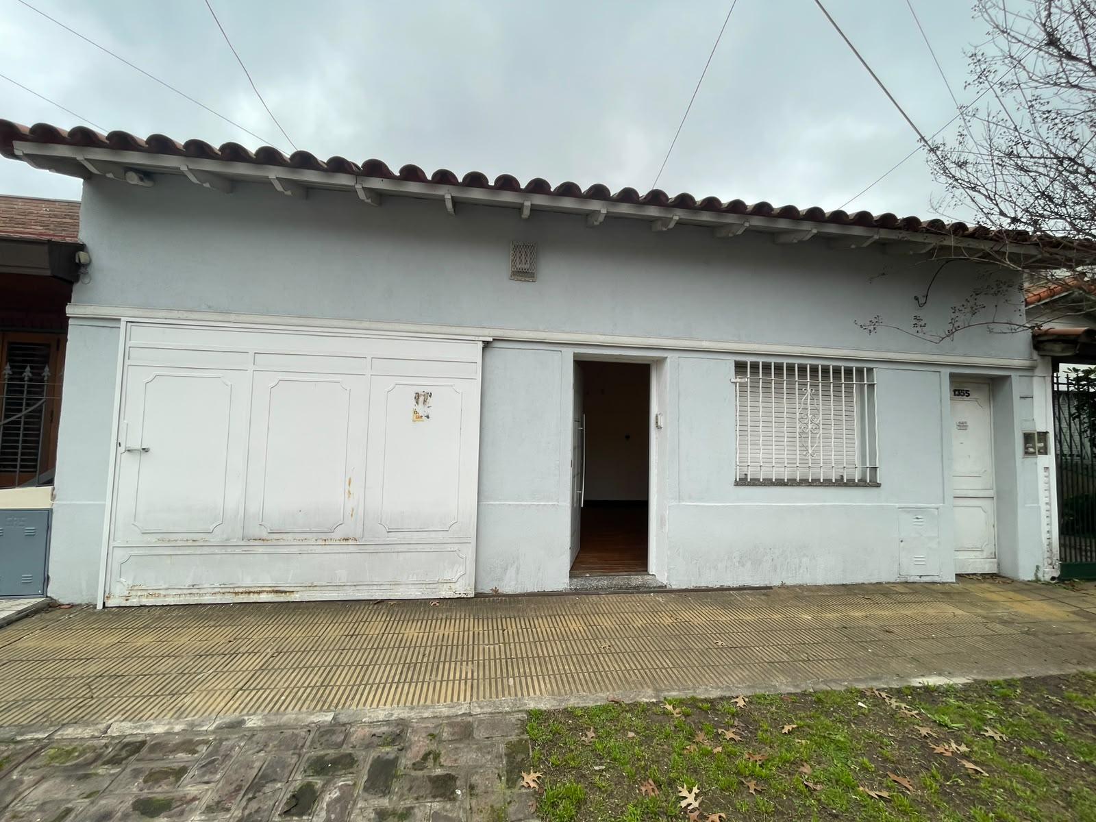 Casa en GUIDO SPANO  al 1300