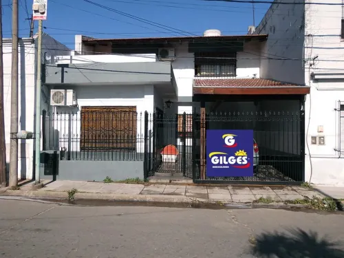 Casa 4 ambientes en 2 plantas en SEGUROLA al 1300