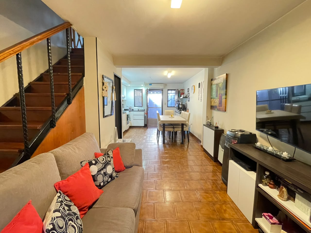 VENTA de duplex 4 ambientes con cochera y patio en Villa Luzuriaga