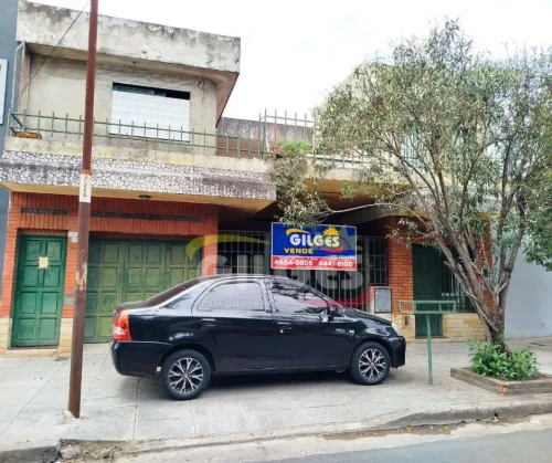 PH 4 Ambientes + Local  –  ¡Todo en buen Estado! Apto Crédito