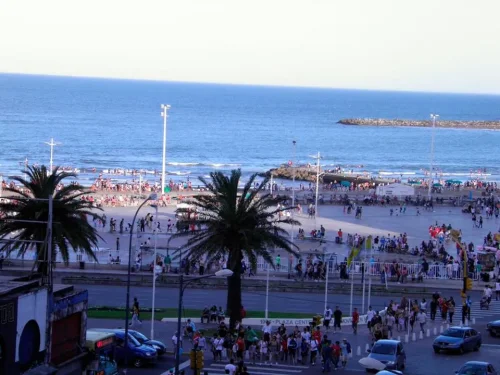 Departamento 2 Ambientes con Balcon al frente y Cochera  - Excelente Ubicación con Vista al Mar