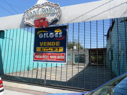 Terreno de 9x43 mts.  en AV RIVADAVIA 14900