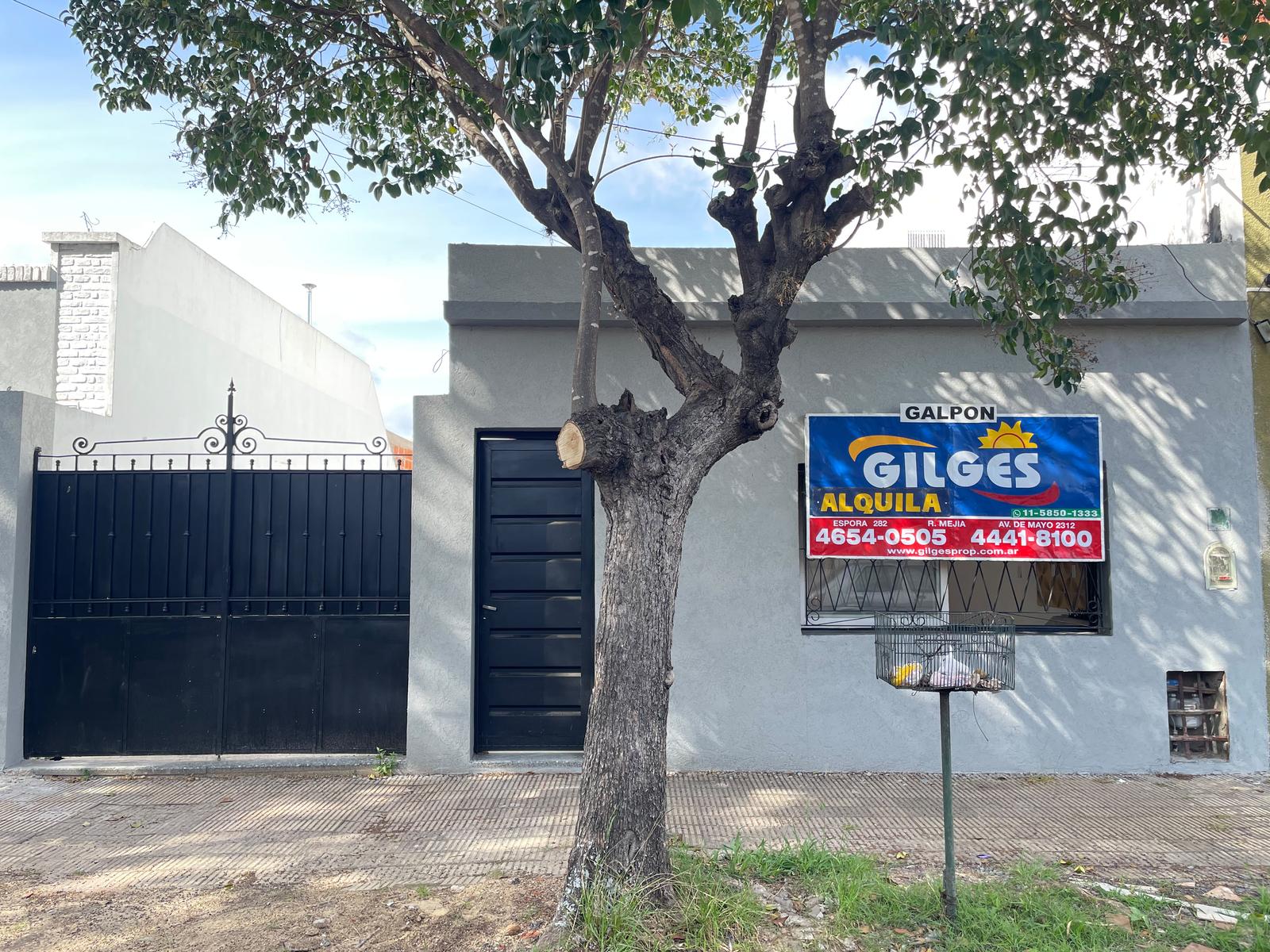 Galpón en SANTA JUANA DE ARCO  al 4300